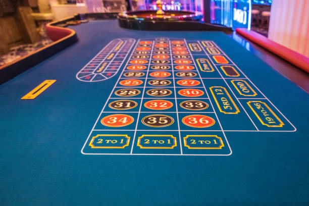 Live casino table and sportsbook interface on galabet